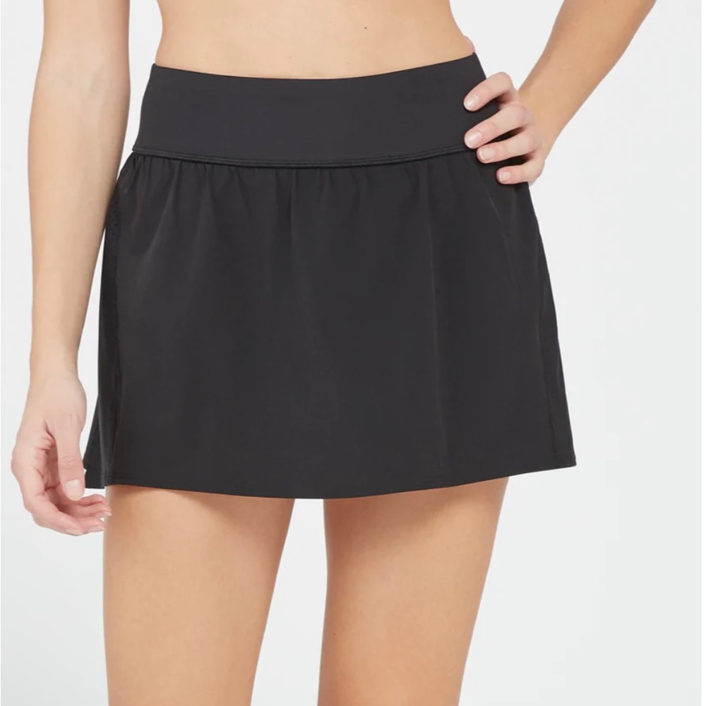 Spanx get moving black skort size small. 14”. $72 retail. NWOT